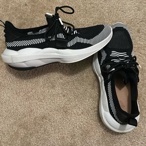 Women's SOREL sneakers 8.5wmns